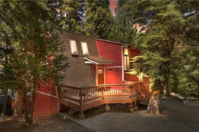 Cozy Cabin! Pet & Child/infant friendly w/Hot Tub!